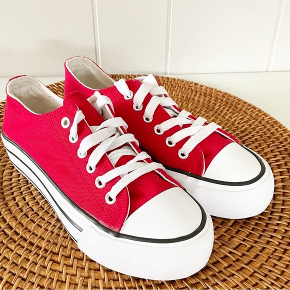 C&C California Canvas Low Rise Platform Sneaker Red Women's Size 6M - Picture 1 of 6